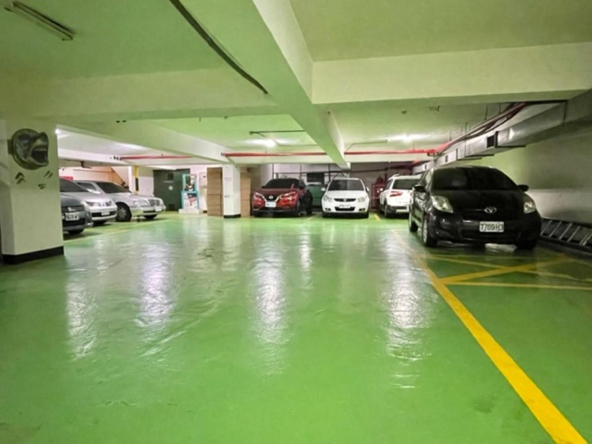 Wenpin Hotel - Pier 2 Kaohsiung Bagian luar foto