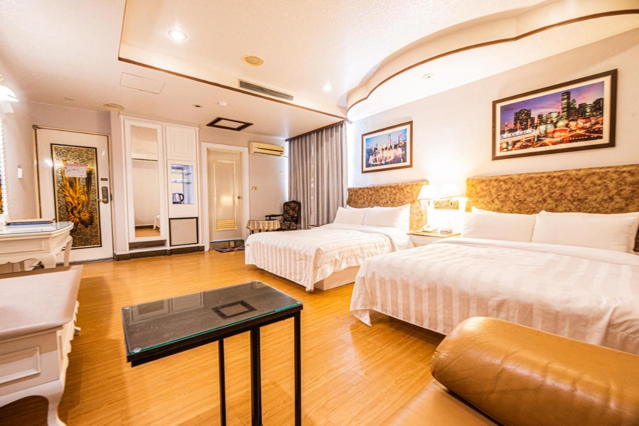 Wenpin Hotel - Pier 2 Kaohsiung Bagian luar foto