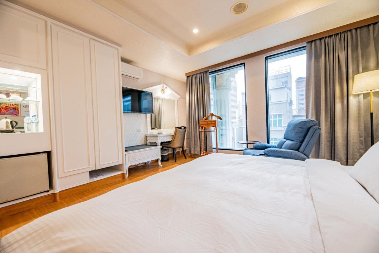 Wenpin Hotel - Pier 2 Kaohsiung Bagian luar foto