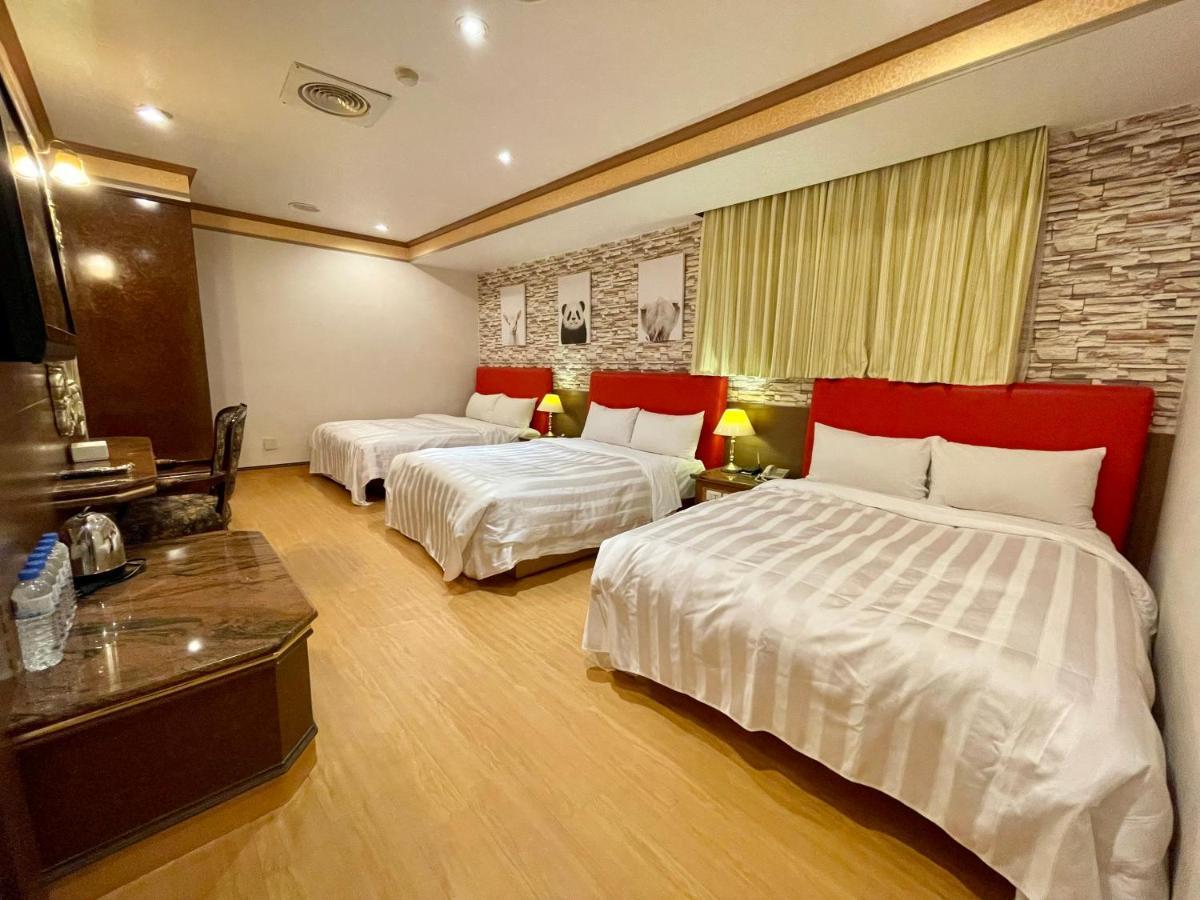 Wenpin Hotel - Pier 2 Kaohsiung Bagian luar foto